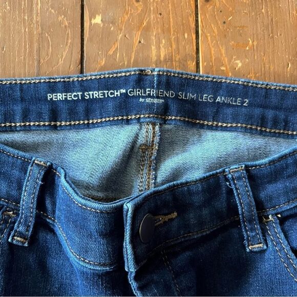 Chico’s Perfect Stretch Girlfriend Slim Leg Ankle Jeans - Picture 3 of 7